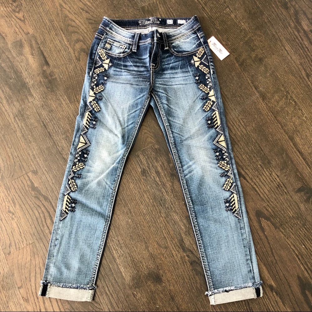 NWT Girls Skinny Ankle Jeans With Embroidery